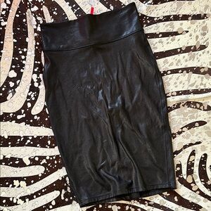 SPANX faux leather midi skirt XL